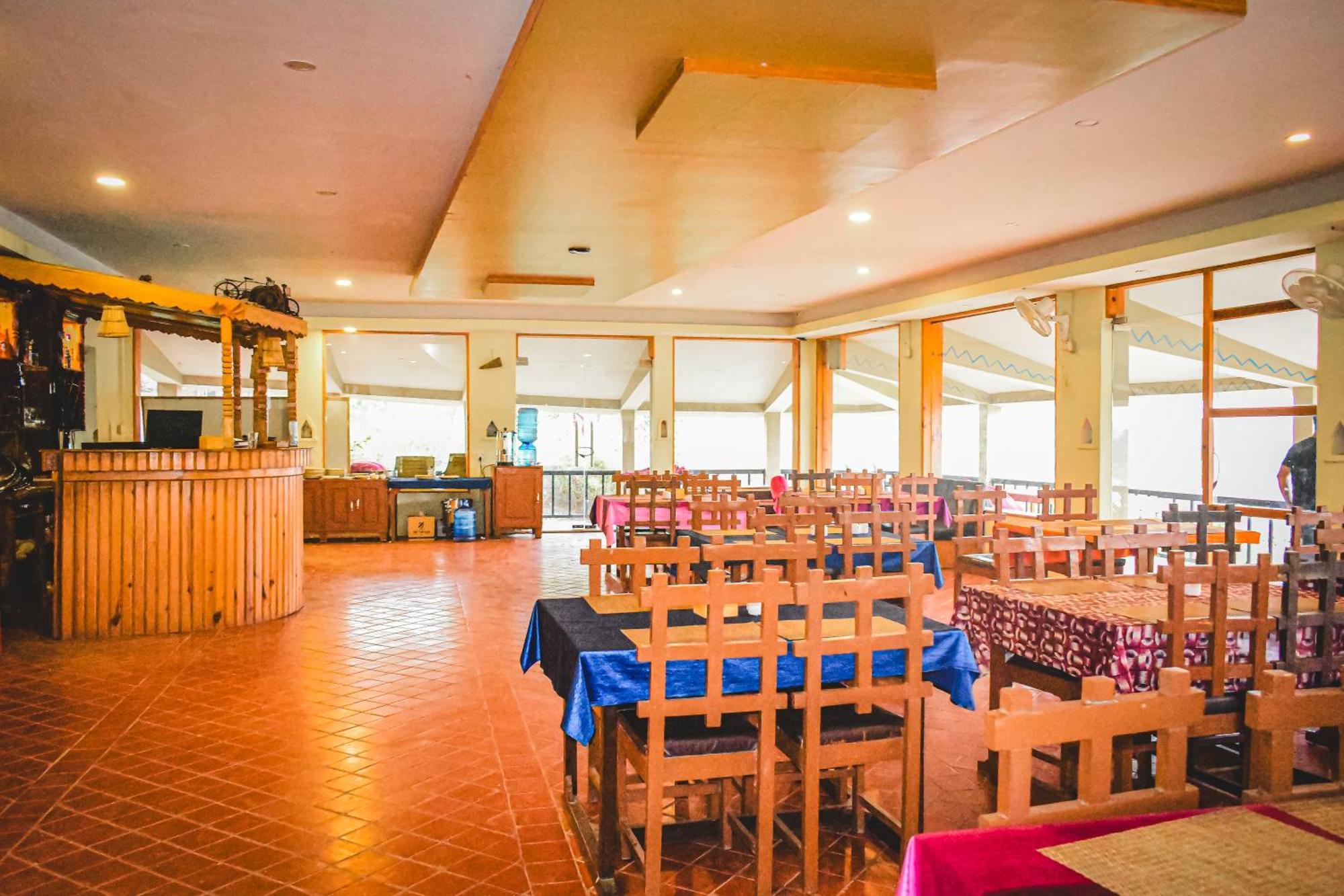 Chitwan Riverside Resort Sauraha Εξωτερικό φωτογραφία